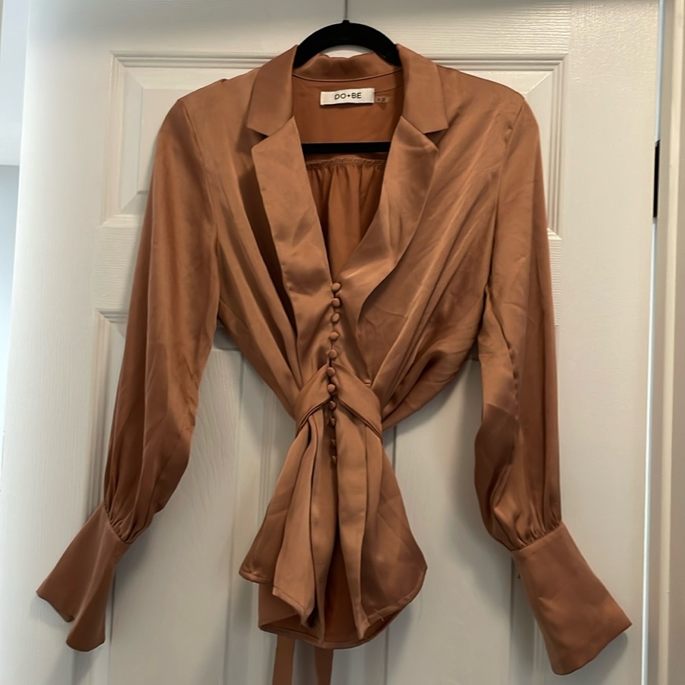 NWOT elegant satin blouse